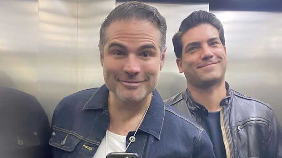 Todo sobre el novio del actor Roberto Manrique, Oliver Ranft ...
