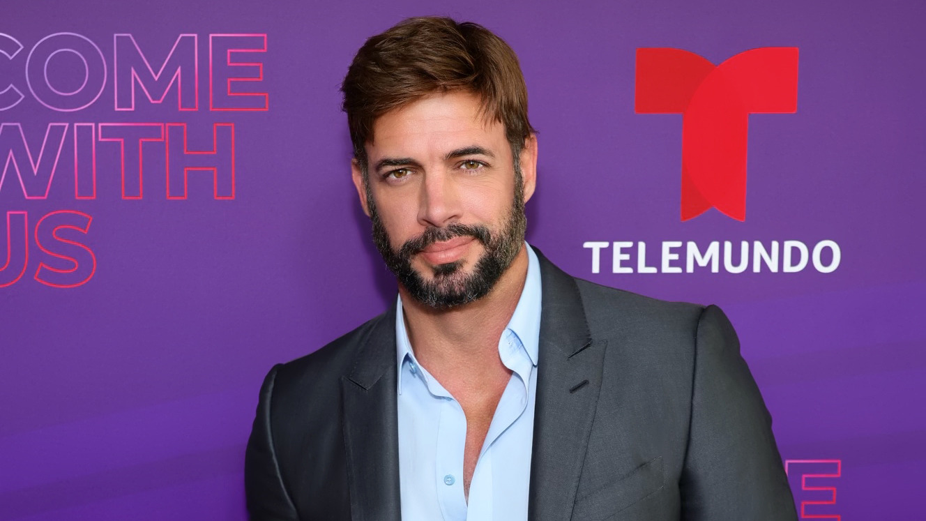 Captan a William Levy muy bien de Elizabeth Gutiérrez afuera