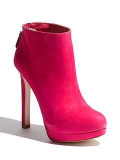 Todavía estás a tiempo de ir al paso de la moda con maravillosos botines |  MamasLatinas.com