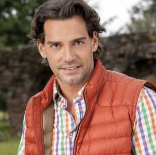 Impactante Cristian De La Fuente Se Desnuda Completamente Ante Las Camaras Video Mamaslatinas Com