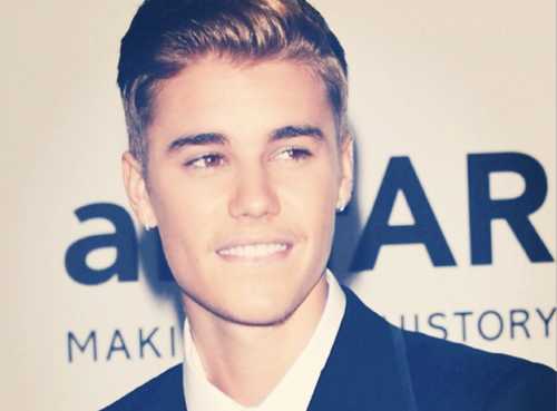 Justin Bieber dyed his hair platinum, looks just like Miley Cyrus |  
