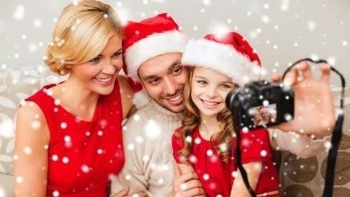 7 Divertidas Fotos Que Puedes Tomarte En Familia Esta Navidad Mamaslatinas Com
