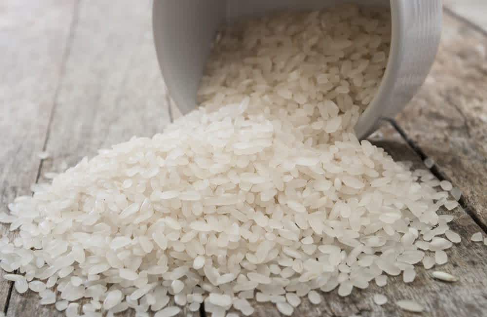 Cut calories of regular white rice in HALF with this amazing trick ...