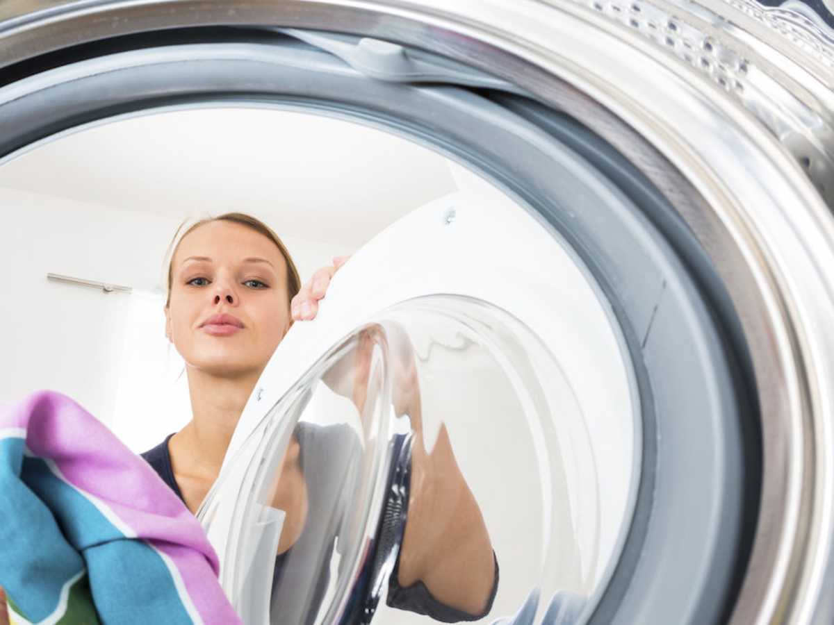 Fugaz resultado Discriminación sexual Evita las manchas de ropa que produce tu lavadora | MamasLatinas.com