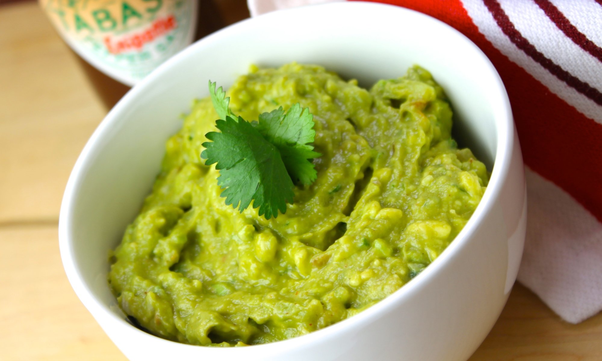 Receta fácil de guacamole con chipotle
