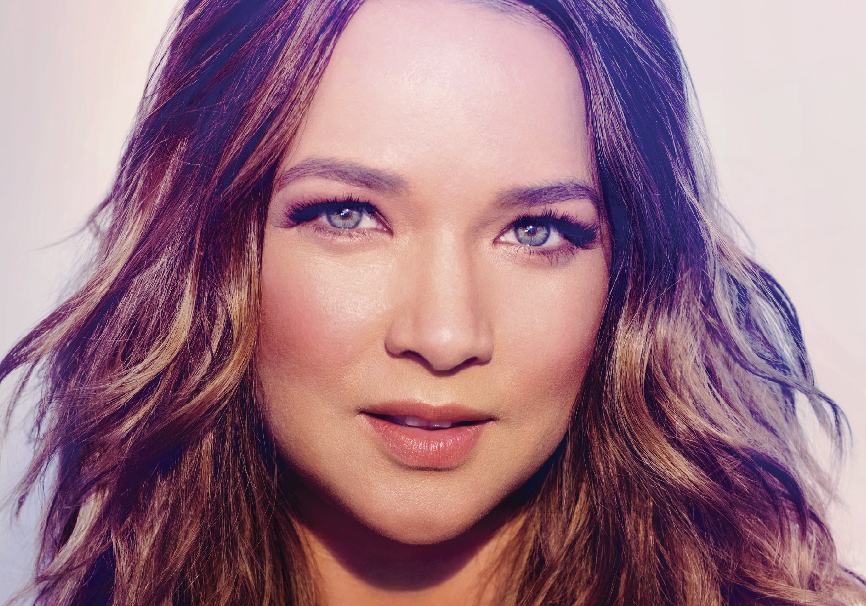 Adamari Lopez: 10 surprises in her new book &lsquo;Amando&rsquo; | MamasLatinas.com