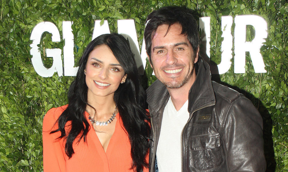 Aislinn Derbez Y Mauricio Ochmann Llevan Su Romance A La Television Mamaslatinas Com