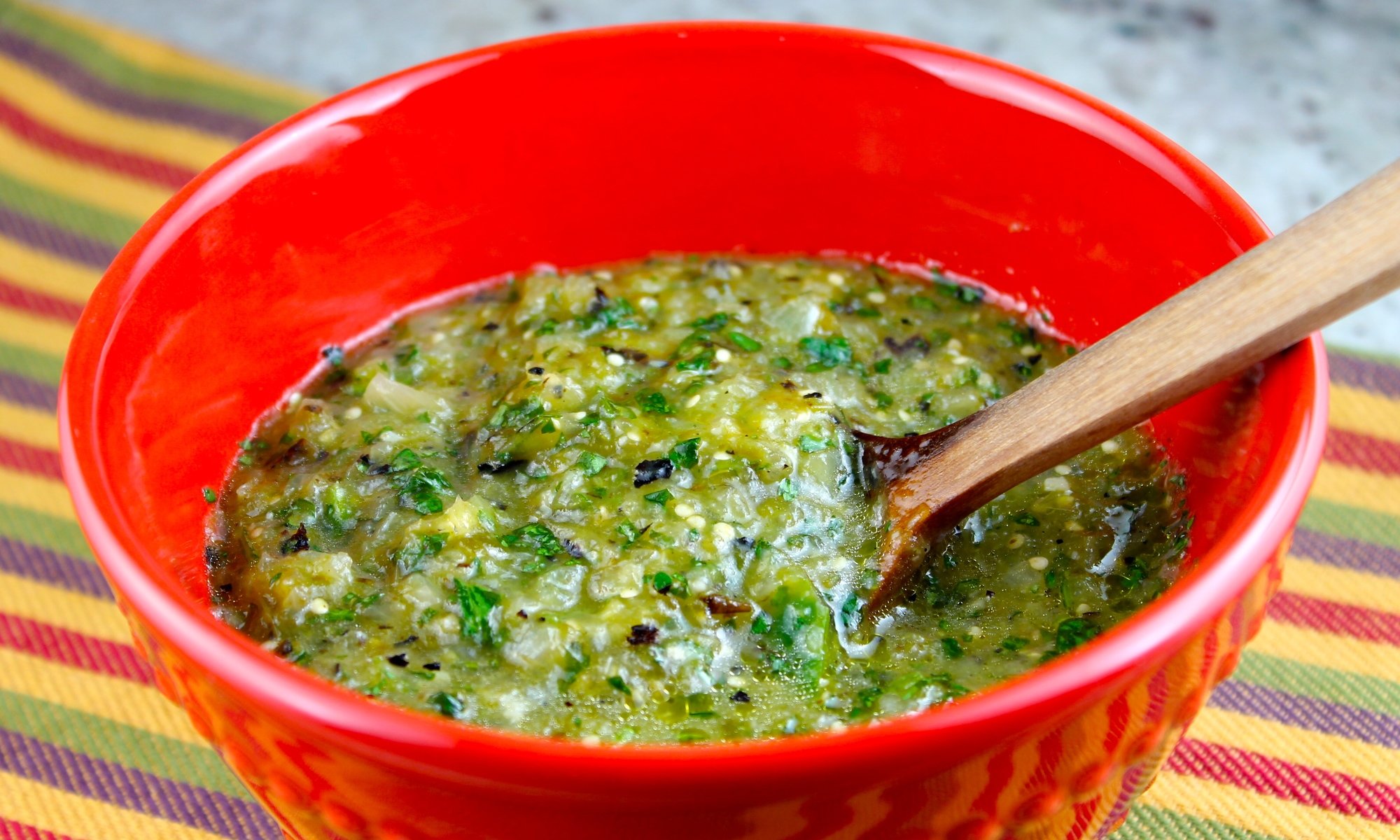 Salsa taquera de tomatillos asados