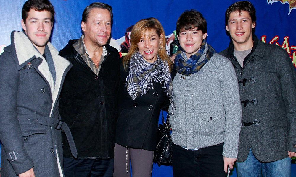 La familia de Alfredo Adame sufre grave accidente de ...