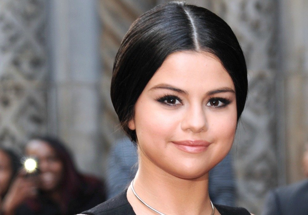 Selena Gomez's Instagram Hacked & Nude Pics Of Justin Bieber Appear ...