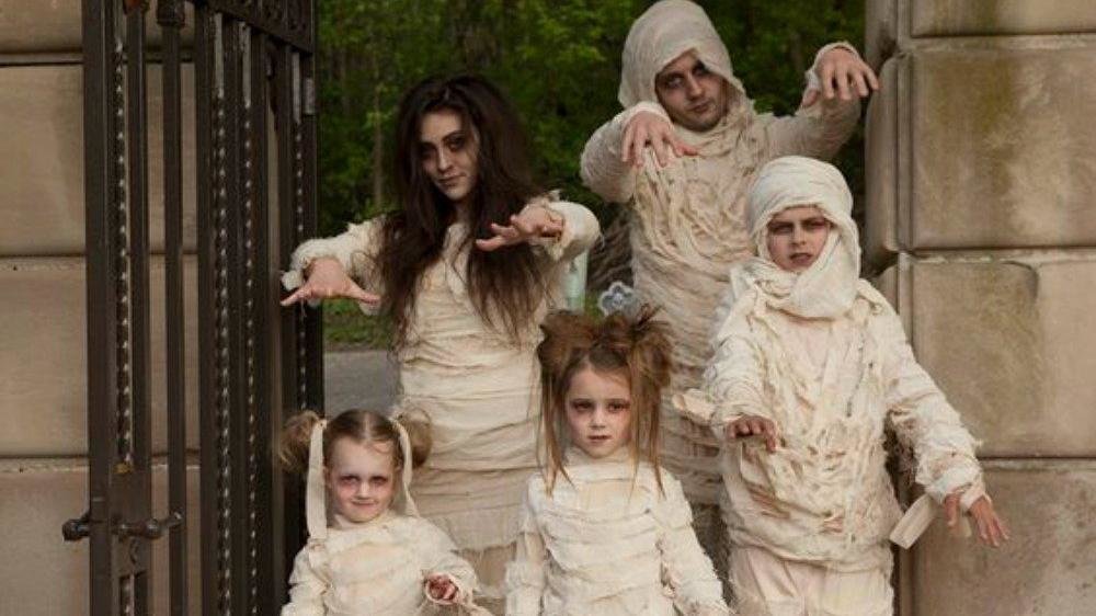 Halloween Family Costumes That Rock Mamaslatinas Com