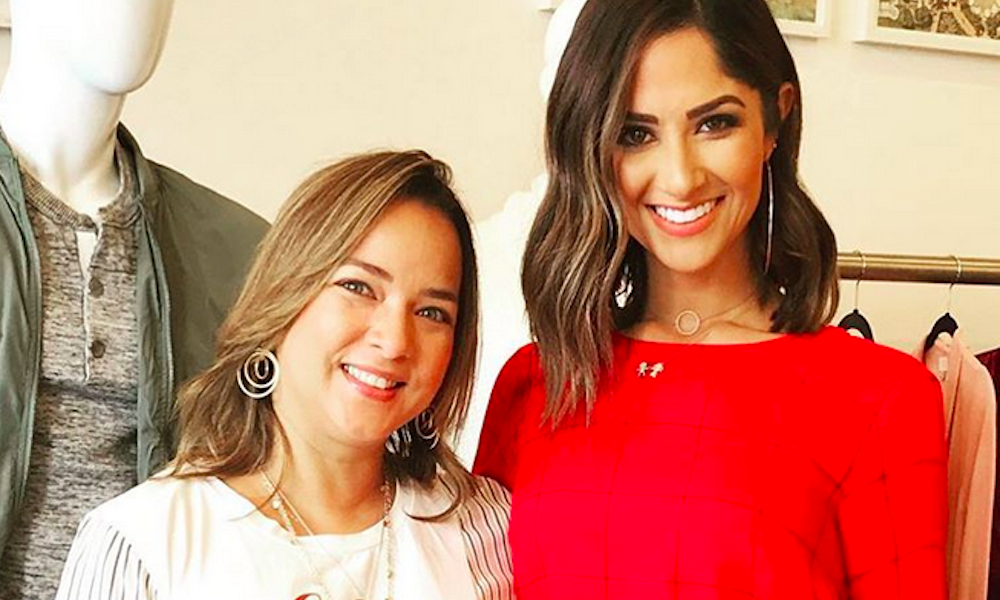 La estilista Karla Birbragher y Adamari López se preparan para lucir