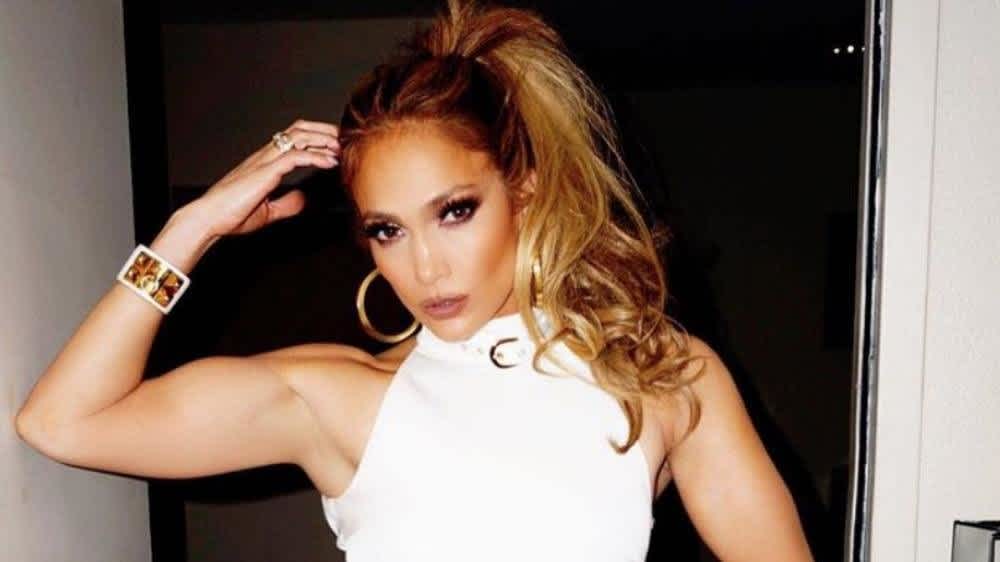 Proof Jennifer Lopez deserves the VMA Vanguard Award | MamasLatinas.com