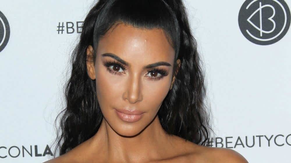 Kim Kardashian Causa Furor En Las Redes Con Su Cinturita