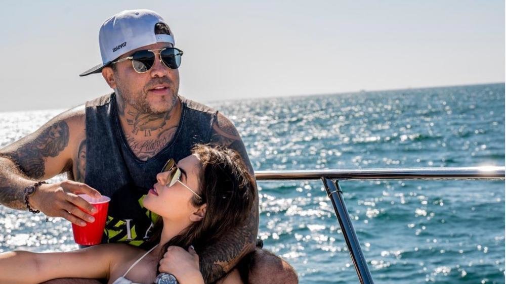 Ex de Chiquis Rivera presenta a su novia, la cantante ...