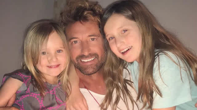 Hijas De Gabriel Soto Debutan En Telenovela Con Irina Baeva Mamaslatinas Com Hijas De Gabriel Soto Debutan En Telenovela Con Irina Baeva Mamaslatinas Com