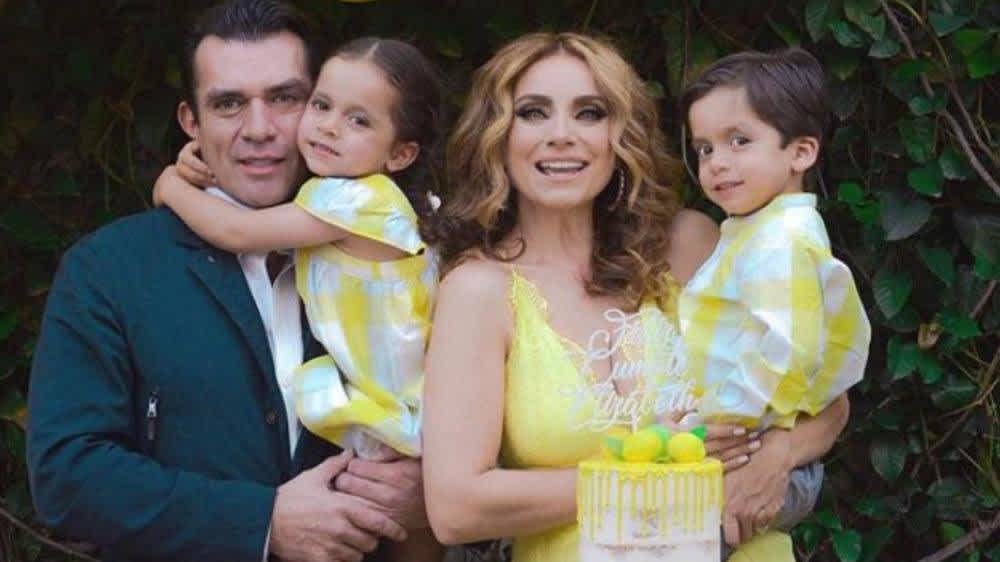 Cumpleanos De Los Gemelos De Elizabeth Alvarez Y Jorge Salinas Mamaslatinas Com