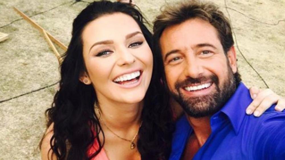 Gabriel Soto E Irina Baeva Declaran Su Amor Y Reciben Criticas Mamaslatinas Com