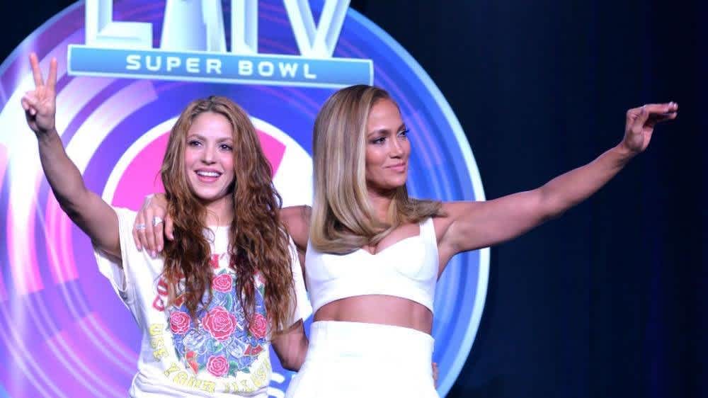 Critican A Shakira Por Su Ropa En Rueda De Prensa Del Super Bowl Mamaslatinas Com