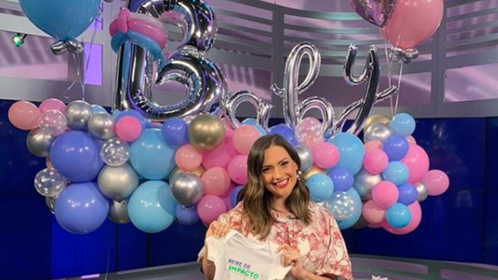 Michelle Galván y su fiesta en 'Primer Impacto' por su embarazo ...
