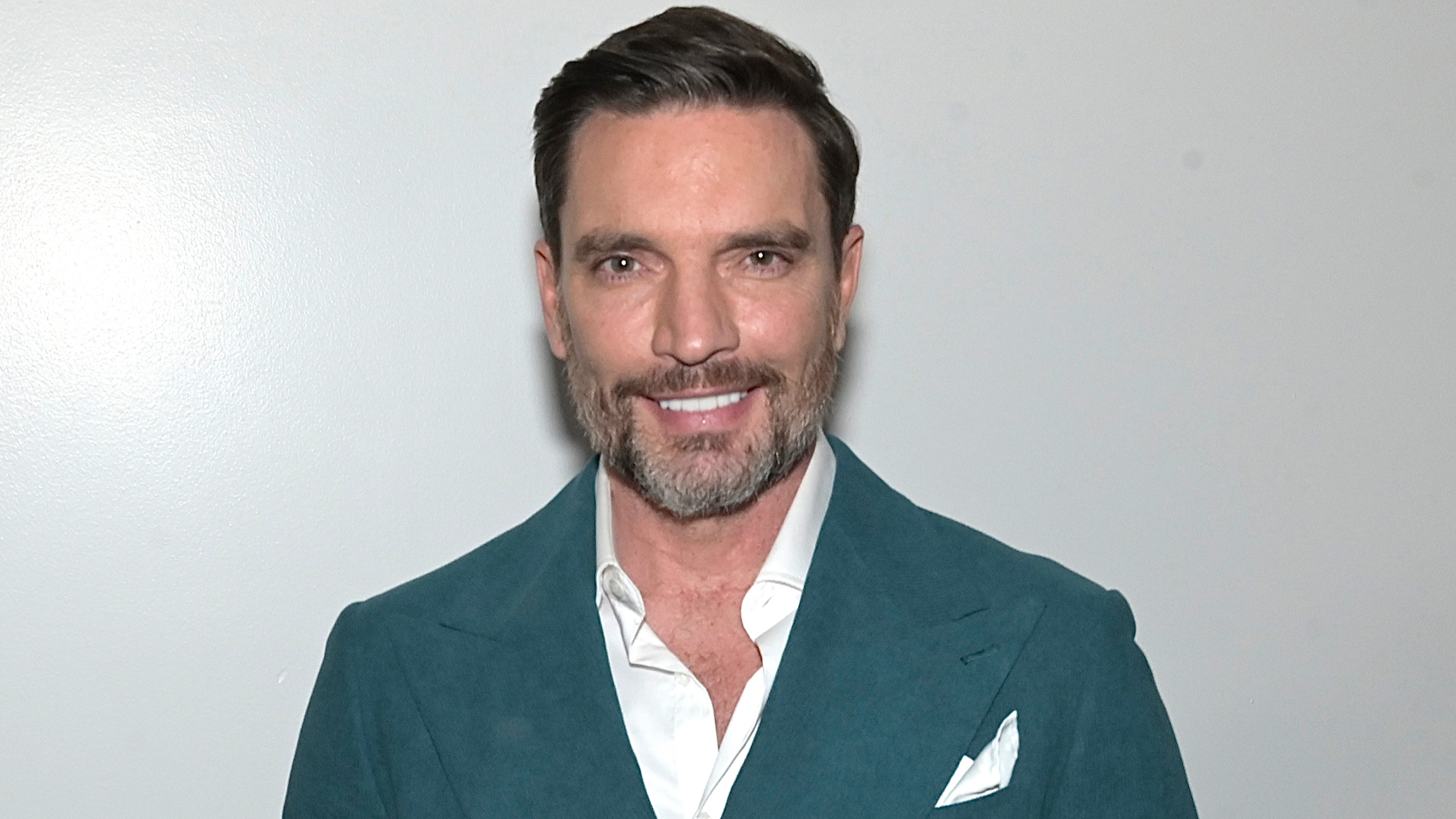 Julián Gil confirma las sospechas y anuncia su nuevo proyecto tras su  salida de Univision | MamasLatinas.com