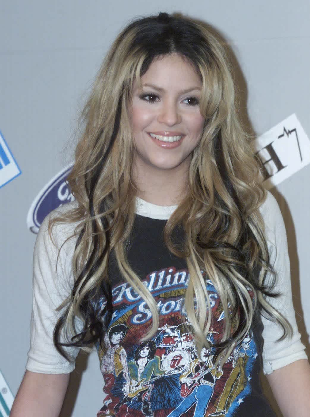 In 2002, Shakira decided two colors where better than one.