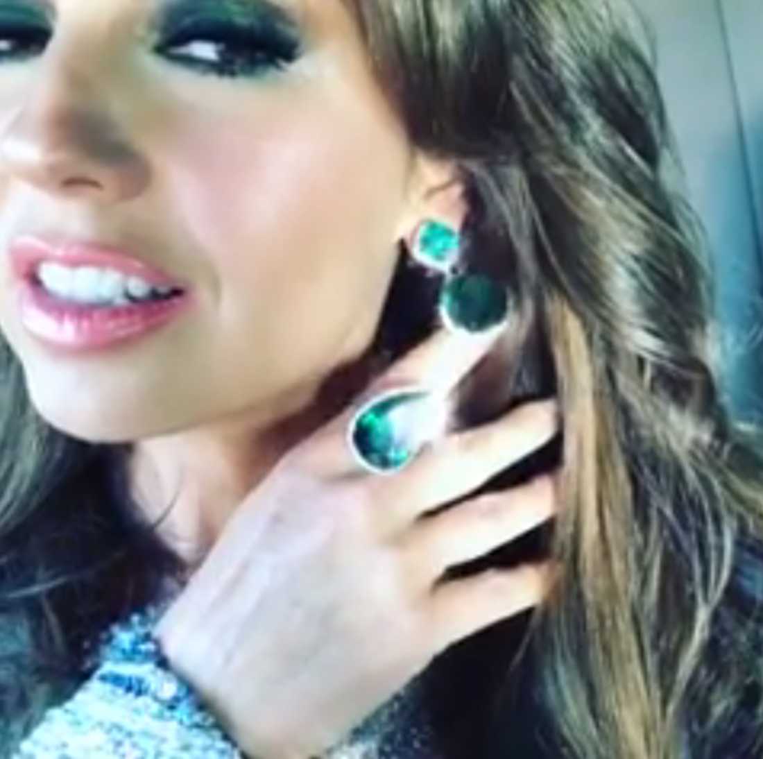 Tiene hermosas joyas, como estas esmeraldas