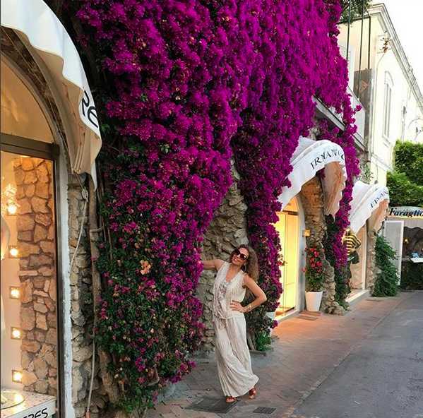 Vacaciona en lugares como Capri con toda la familia.