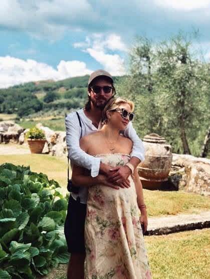 Kate Hudson quiso honrar la memoria de su ya fallecido suegro. Kate Hudson quiso honrar la memoria de su ya fallecido suegro.