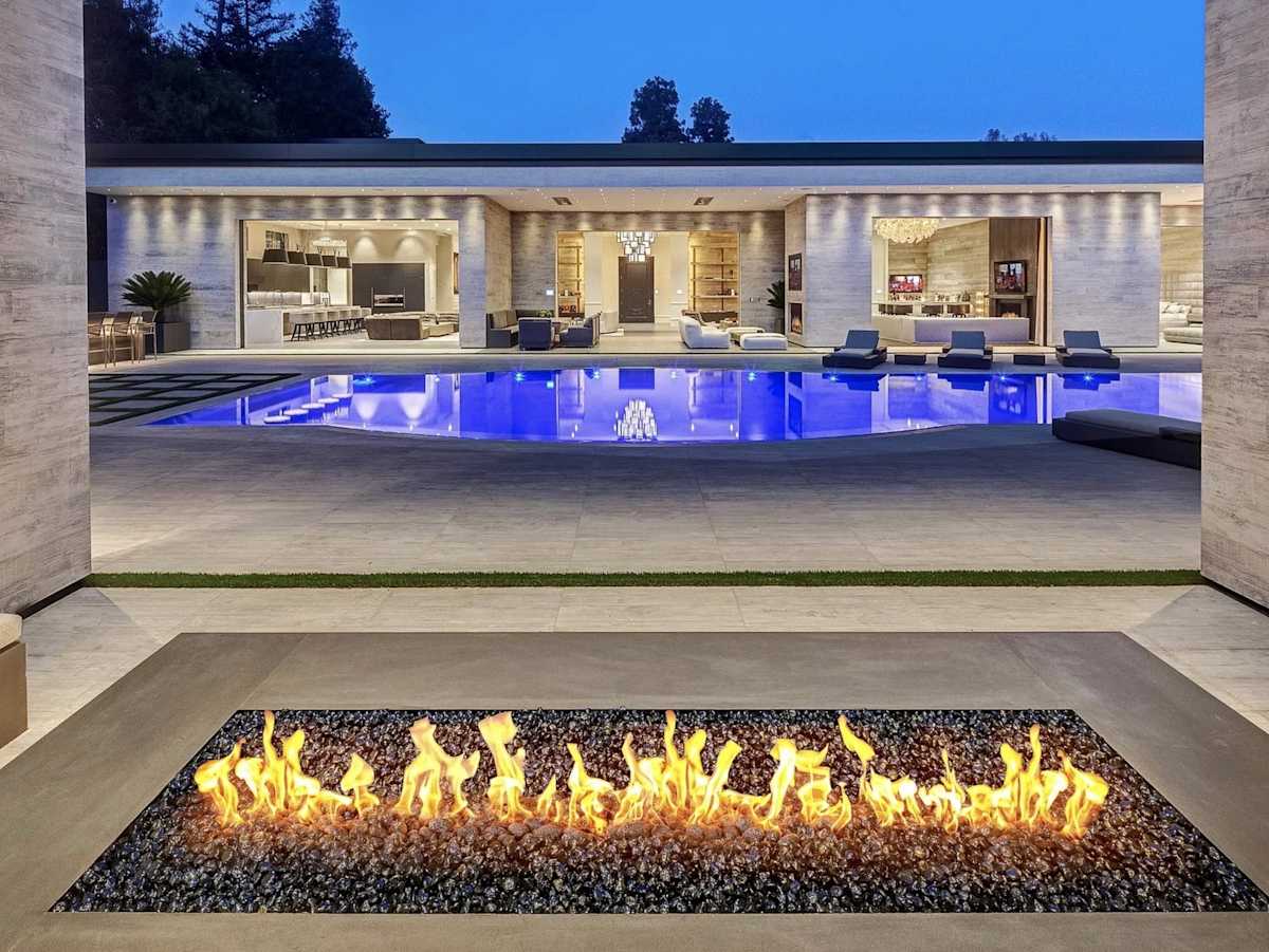 La piscina desde otro ángulo es sensacional.