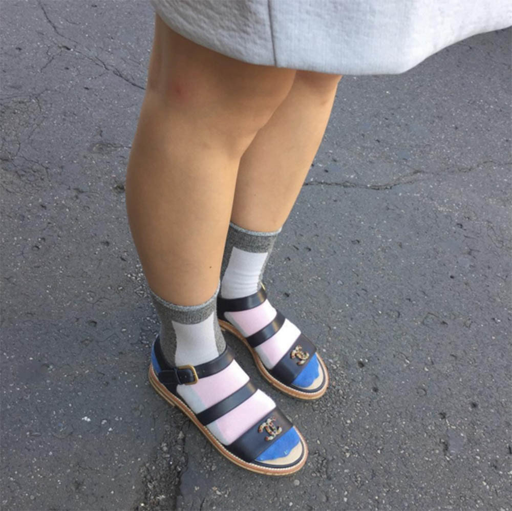 Sandalias con medias