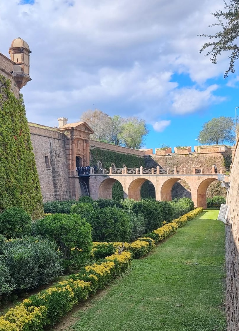 Europa_Barcelona_park Montjuïc_kasteel