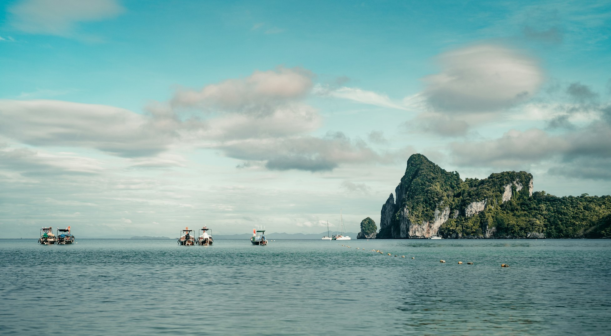 Koh Phi Phi Don_uitzicht_water