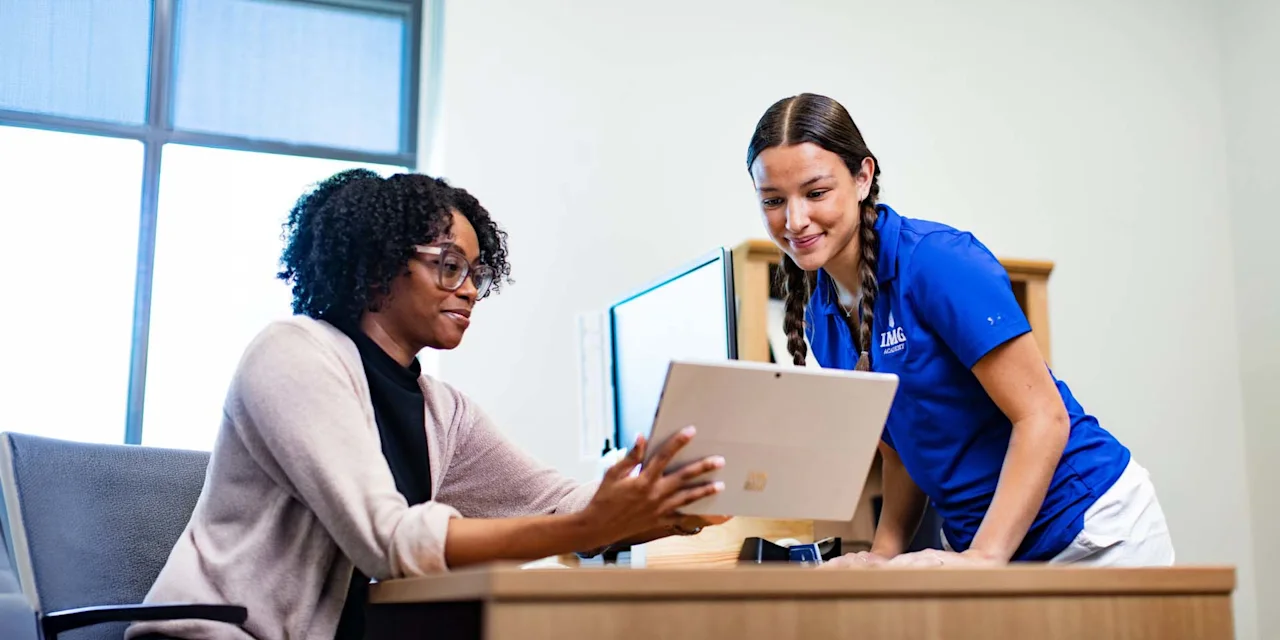Smart Credit Moves: Understanding Credit for Students