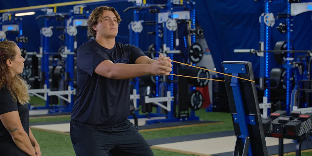 Lower Back Exercise: Pallof Press