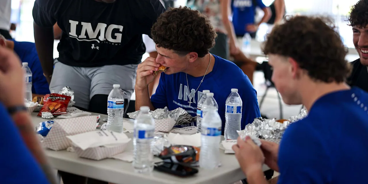 Competition Nutrition: How Athletes Should Fuel for Performance