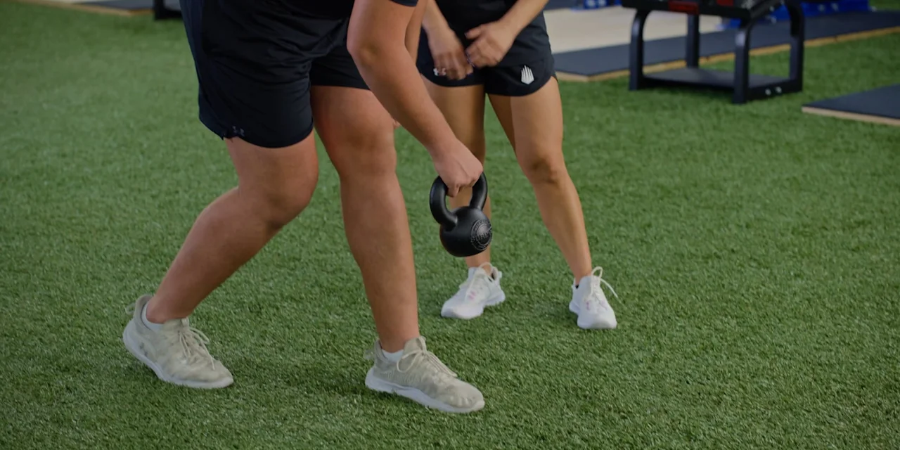 Lower Back Exercise: Single-Leg RDL With Rotation