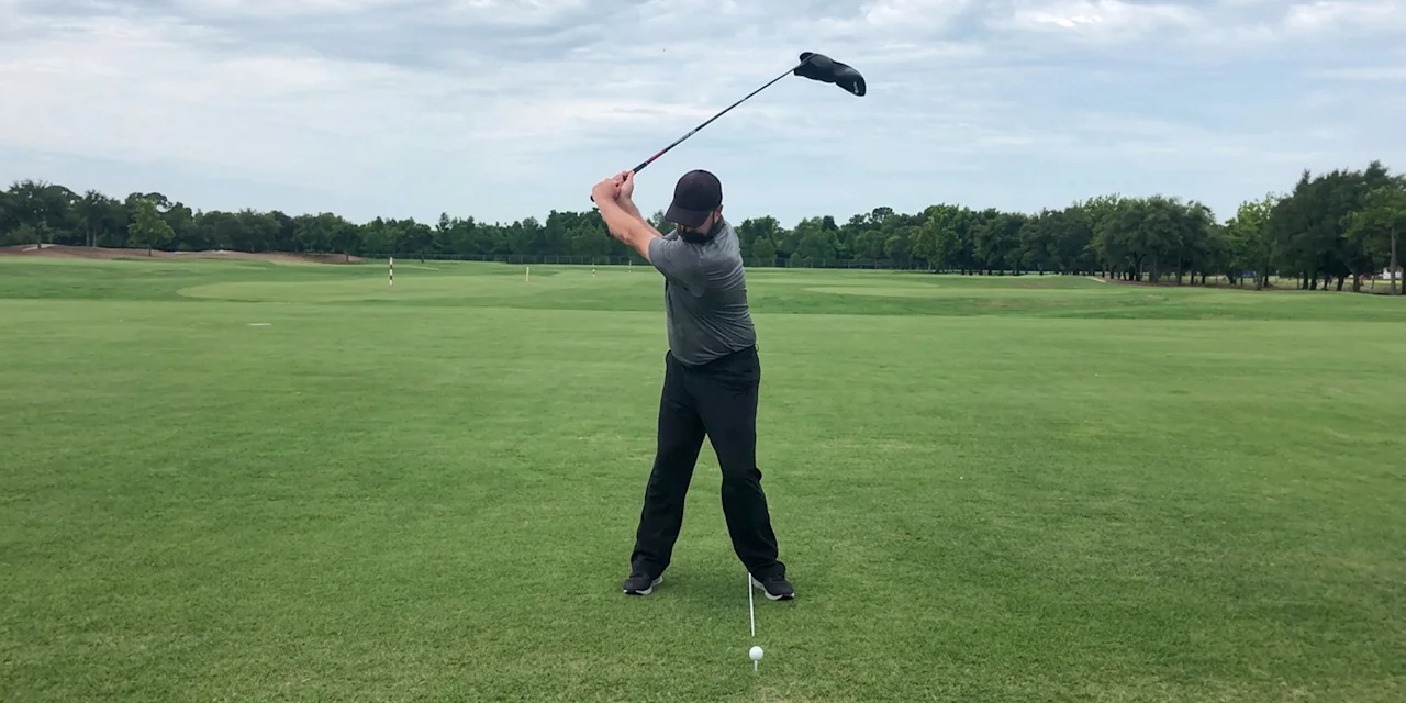 Golf Backswing Drill: Smooth Tempo With a Headcover