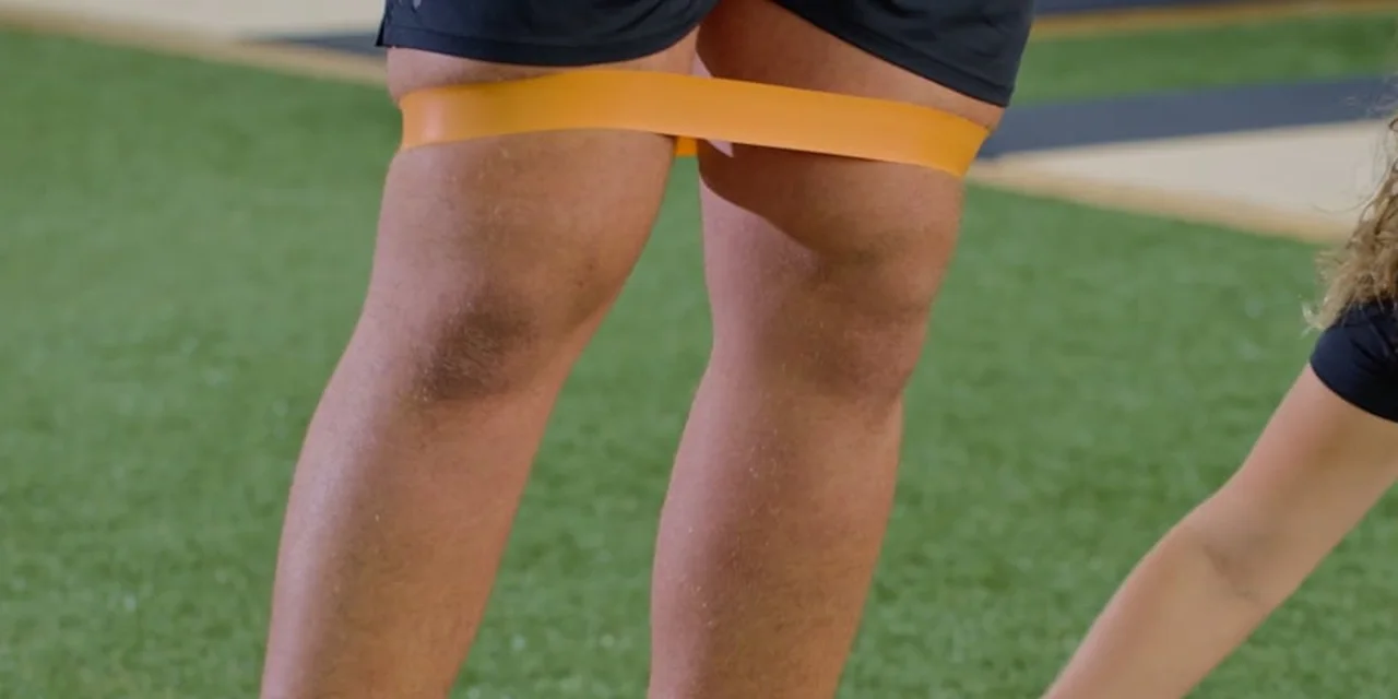 ACL Exercise: Single-Leg Step Down With Balance and Band