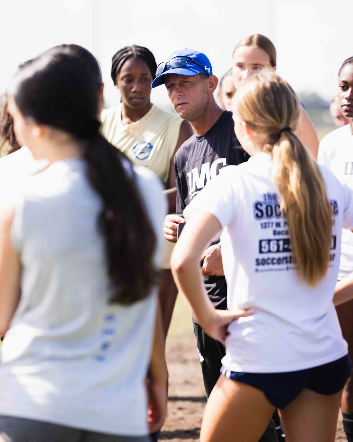 img-girls-soccer-camp-4