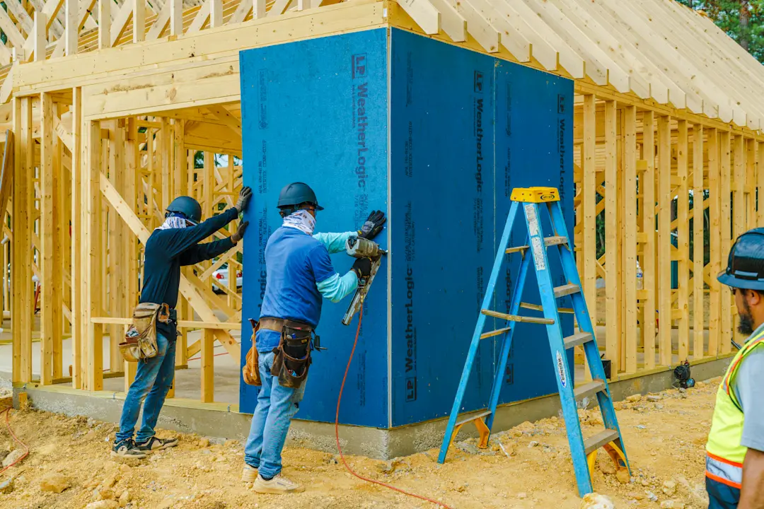 lp-weatherlogic_4348-rgb_install_900px-wide