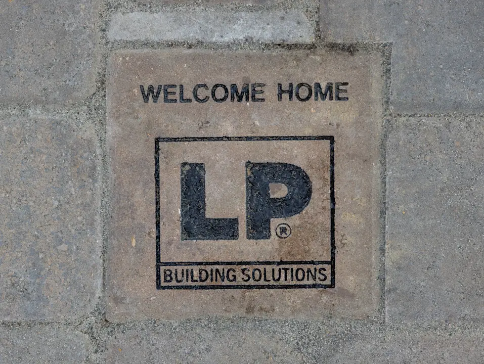 LP Building Solutions Honors Veterans Through Partnerships With Gary Sinise Foundation, Wreaths Across America and More