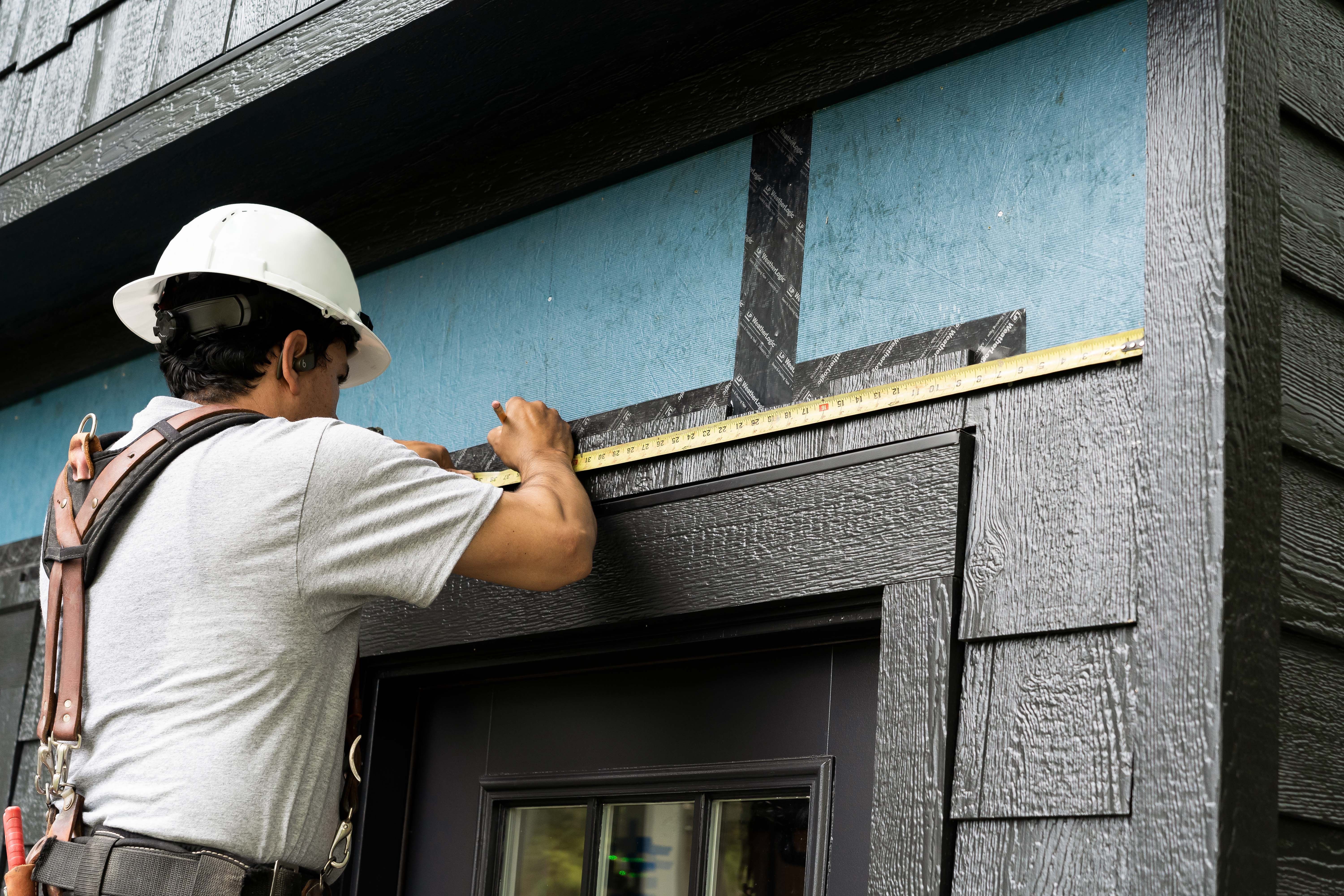 Contractor working on a build with LP Products 