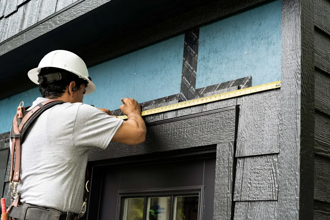 Contractor working on a build with LP Products 