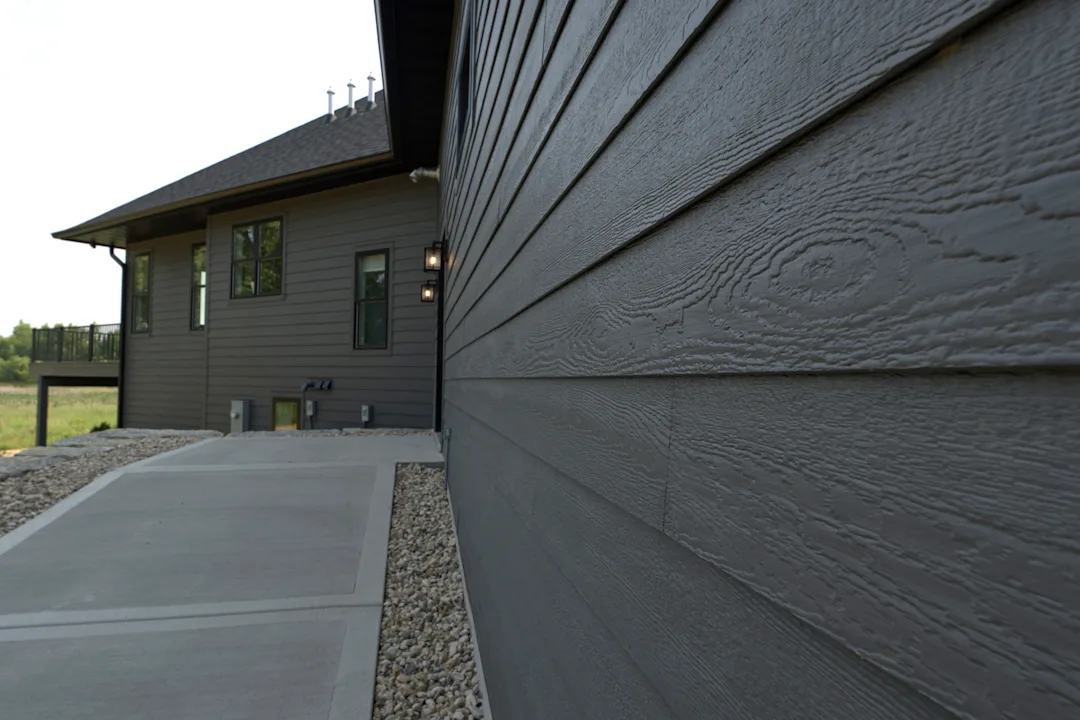 Side view image of siding on a home
