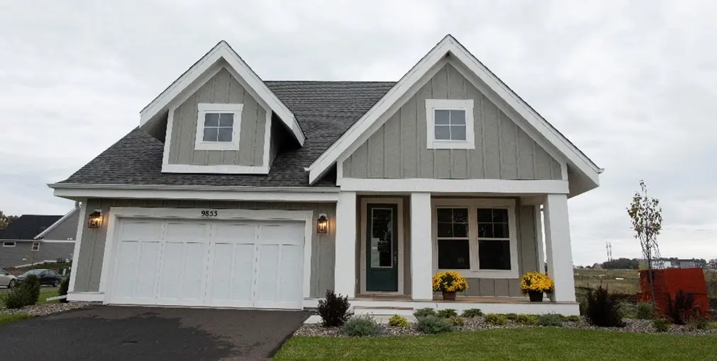 LP® SmartSide® ExpertFinish® Siding Color Prairie Clay in Board and Batten Style