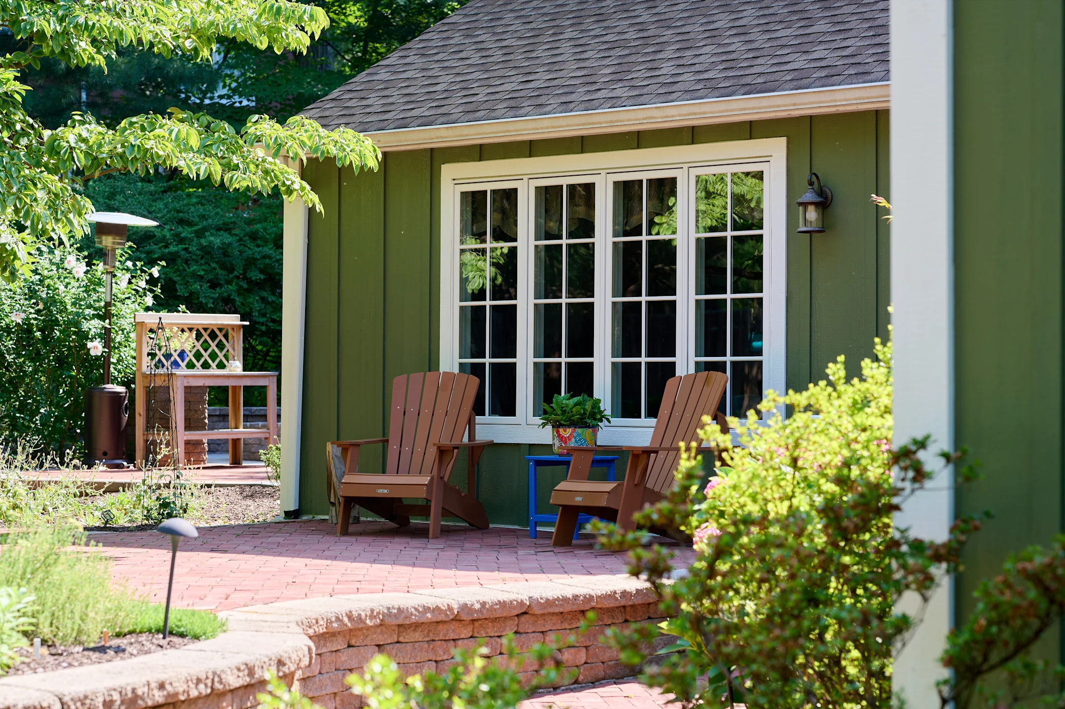 Does Trim Design Affect Curb Appeal?