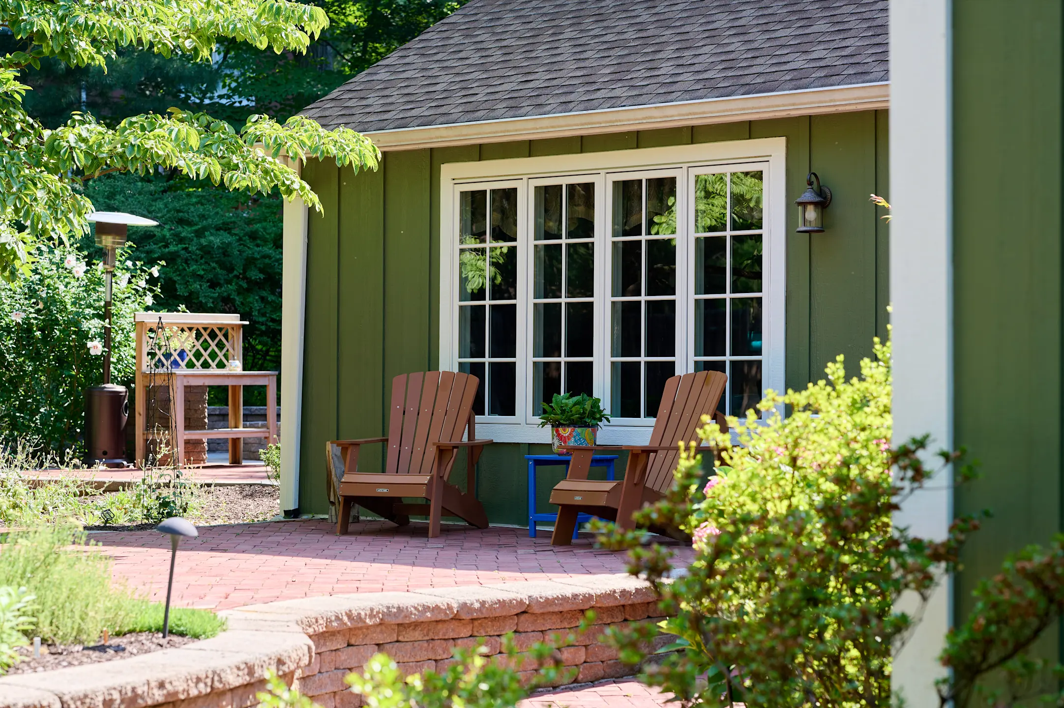 Does Trim Design Affect Curb Appeal?