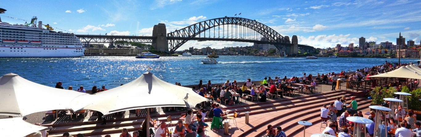 crowd along the boulevard