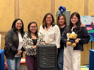 One lucky student wins free luggage bag from IDP